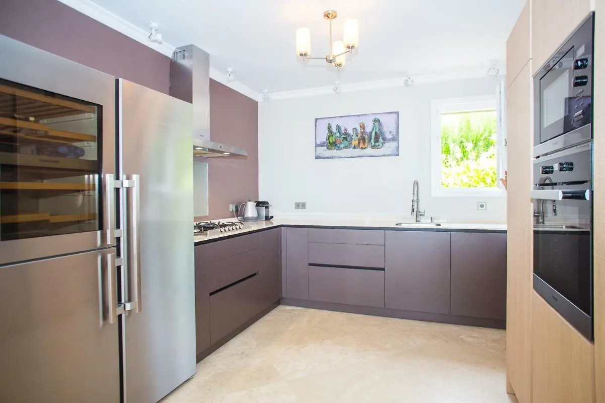 Cs1 Villa De Lujo A 500 Metros De La Playa De Sant Pol سان فيليو ذي غيشولس 0*,  إسبانيا